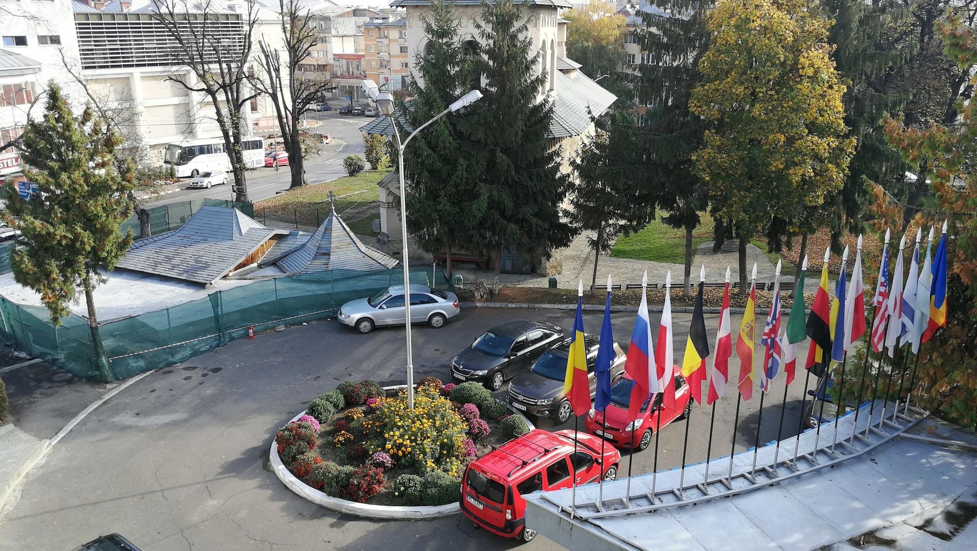 Готель Mycontinental Сучава Екстер'єр фото